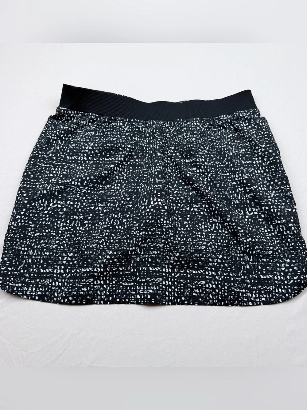 Women's Cypress Club Black & White Printed Skort with Elastic Waist